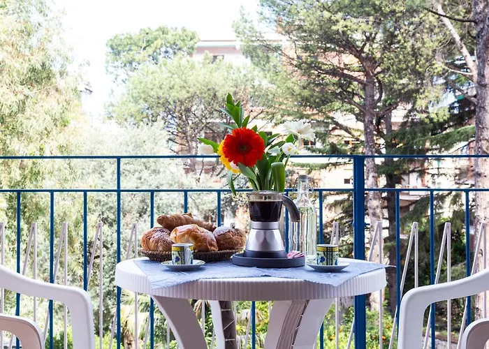 Living アパート *